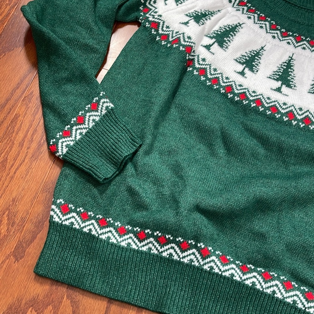 LAST AND FINAL ONE! Northern Pines Evergreen Sweater
English Countryside Sweater - Picture 6 of 16